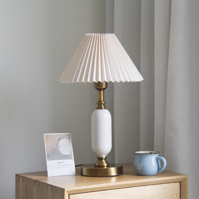 Pleated Table Lamp | American Style Fabric Shade Accent Light | Lologe