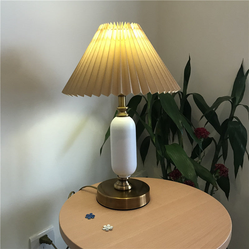 Pleated Table Lamp | American Style Fabric Shade Accent Light | Lologe