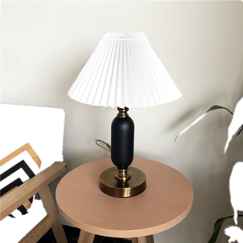 Pleated Table Lamp | American Style Fabric Shade Accent Light | Lologe