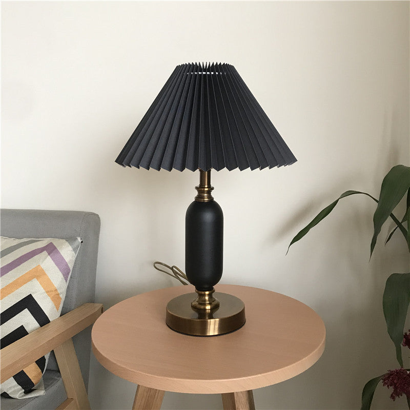 Pleated Table Lamp | American Style Fabric Shade Accent Light | Lologe