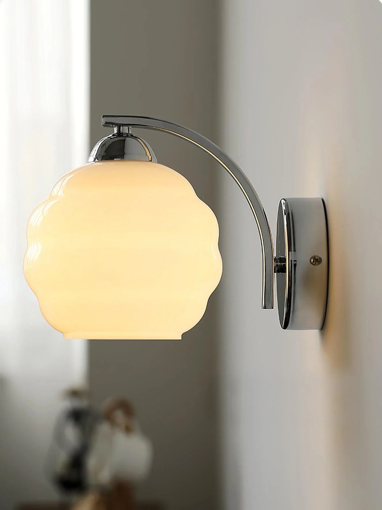 Cream Wall Light | Retro Wall Sconce | Bedroom & Hallway | E27 | Lologe