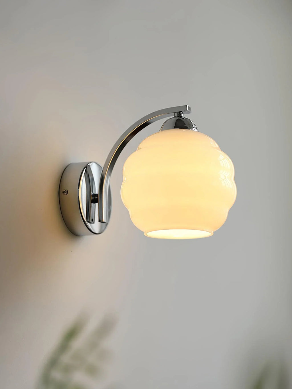 Cream Wall Light | Retro Wall Sconce | Bedroom & Hallway | E27 | Lologe