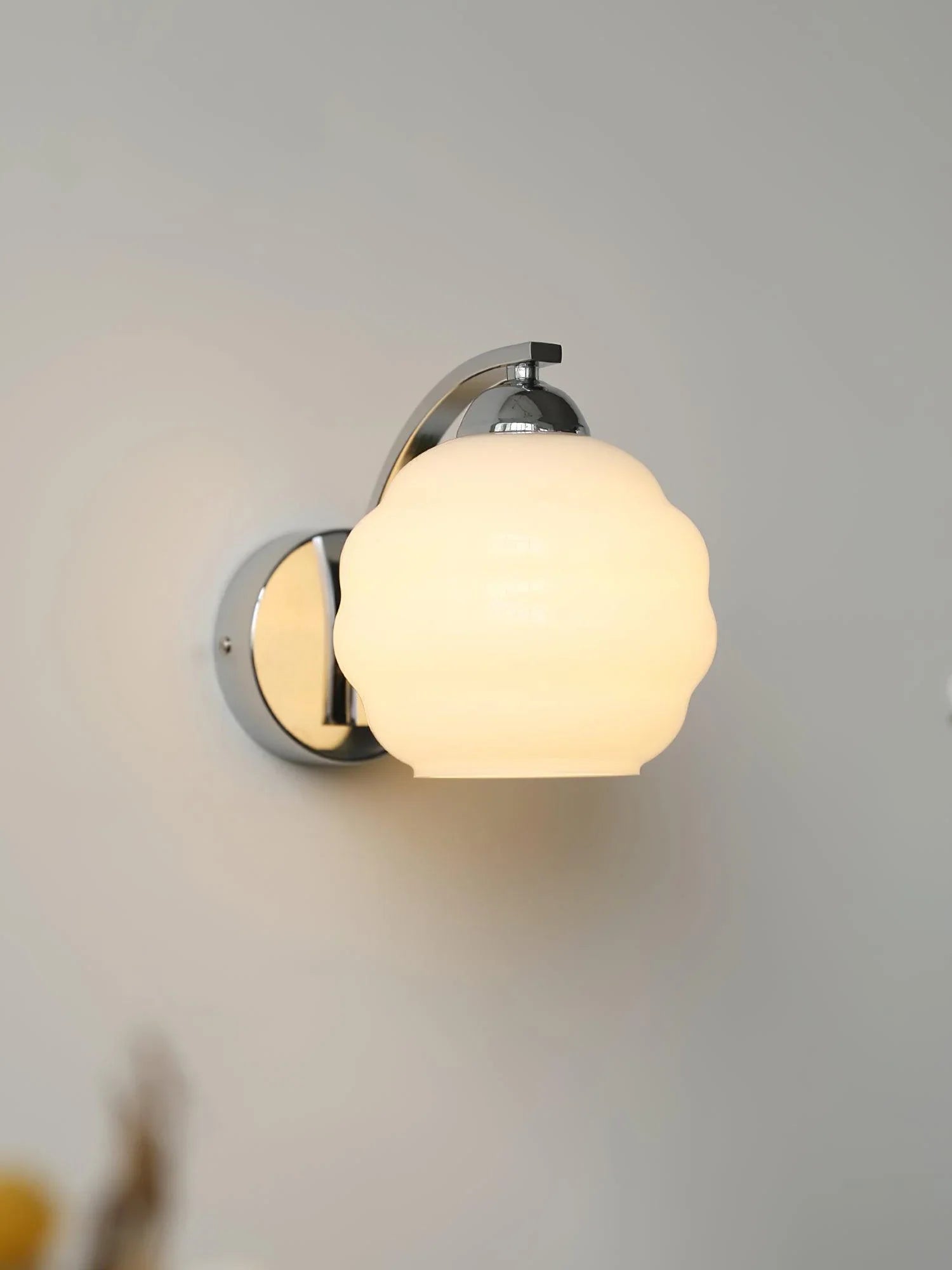 Cream Wall Light | Retro Wall Sconce | Bedroom & Hallway | E27 | Lologe