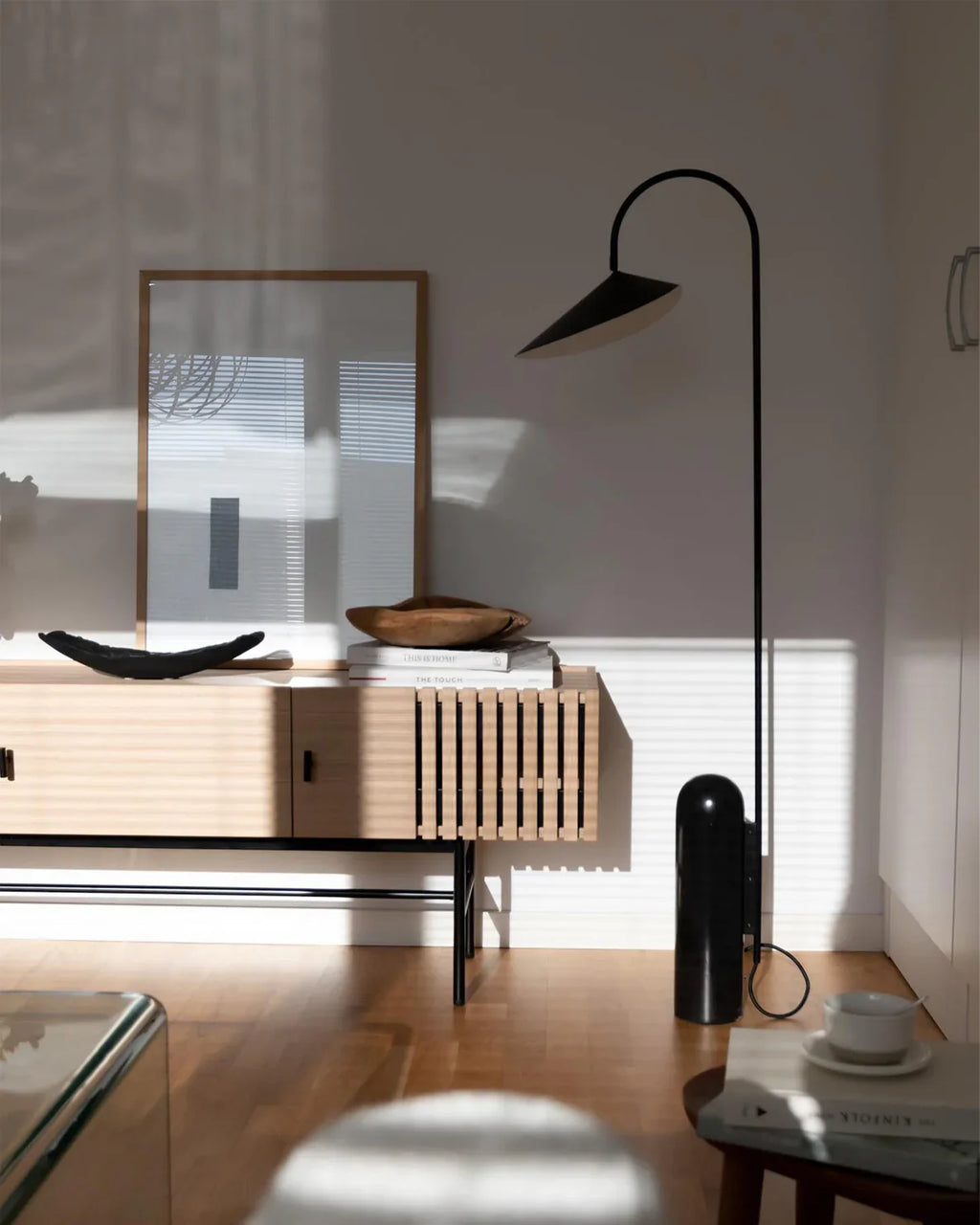 Modern Floor Lamp | Metal Reading Light | Living Room & Bedroom | E27 | Lologe