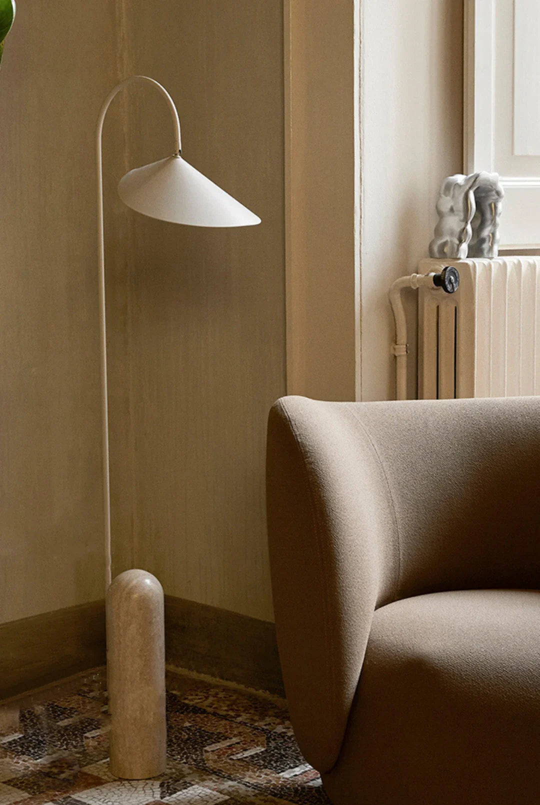 Modern Floor Lamp | Metal Reading Light | Living Room & Bedroom | E27 | Lologe