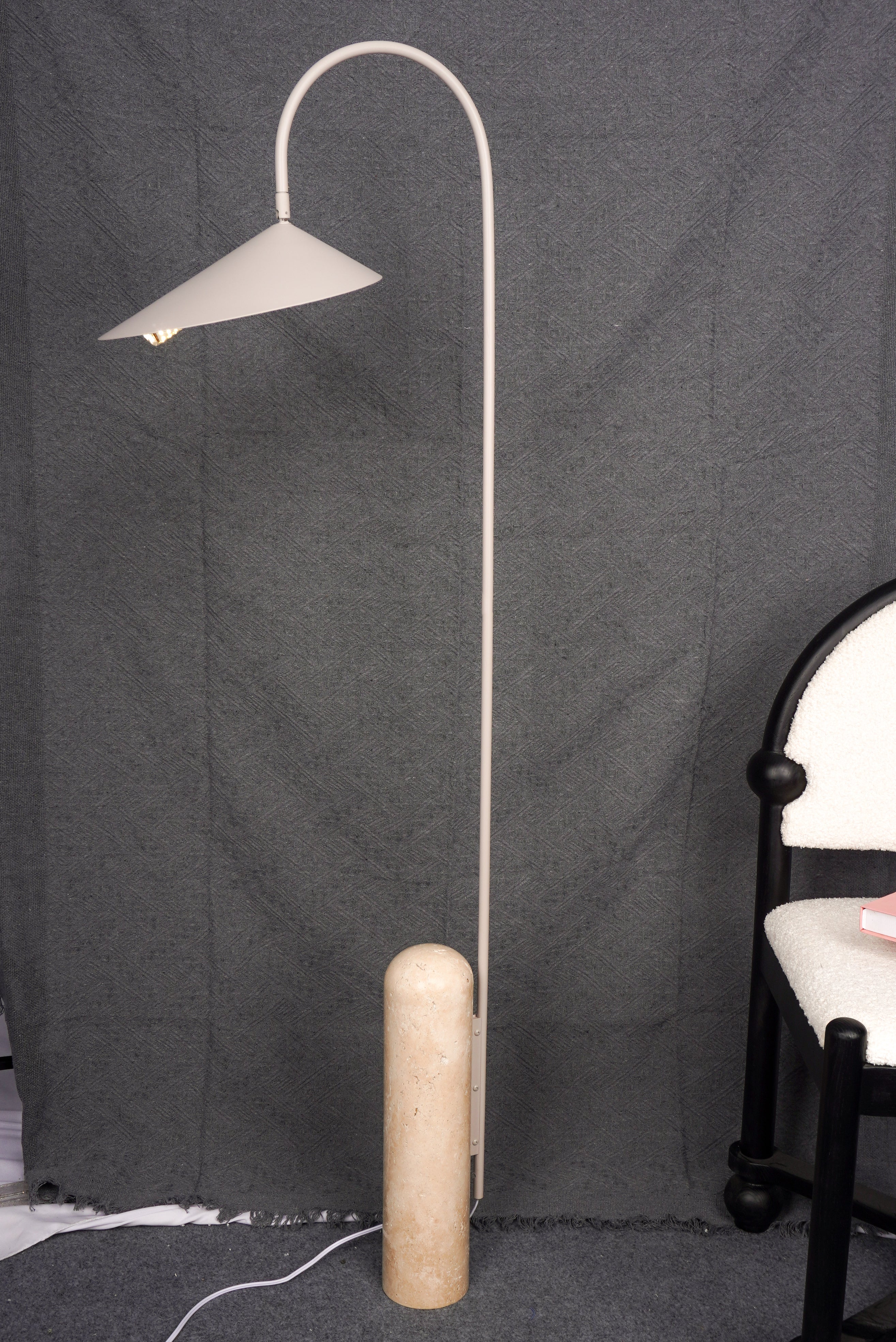 Modern Floor Lamp | Metal Reading Light | Living Room & Bedroom | E27 | Lologe