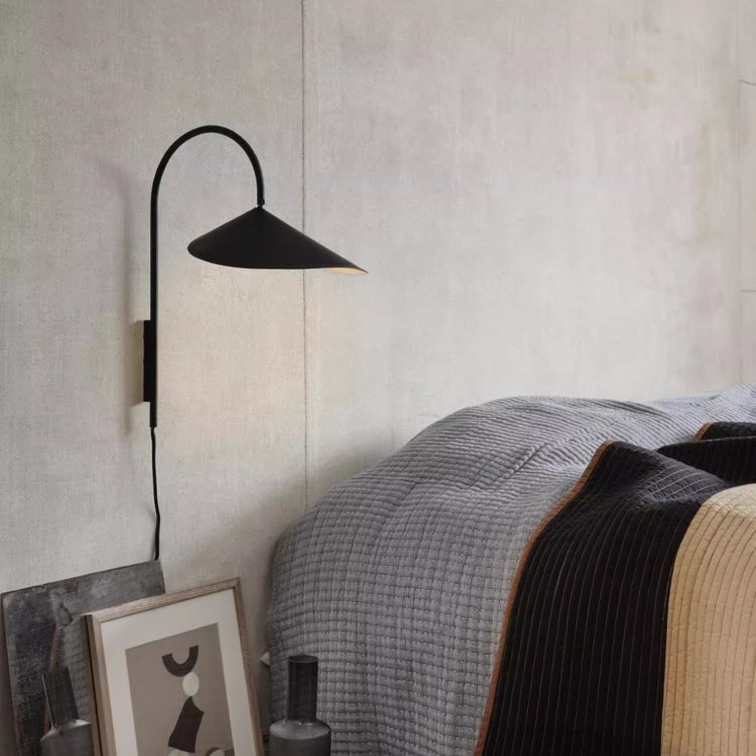 Modern Wall Lamp | Metal Wall Sconce for Bedroom & Hallway Lighting | Lologe