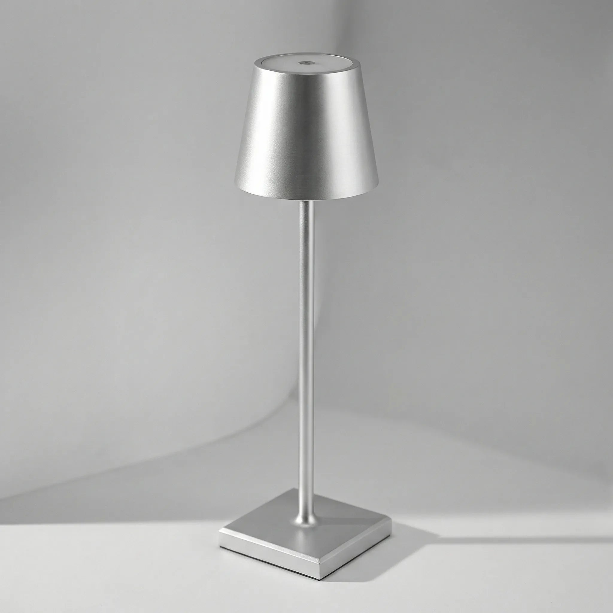 Aurevix - Wireless Rechargeable Table Lamp