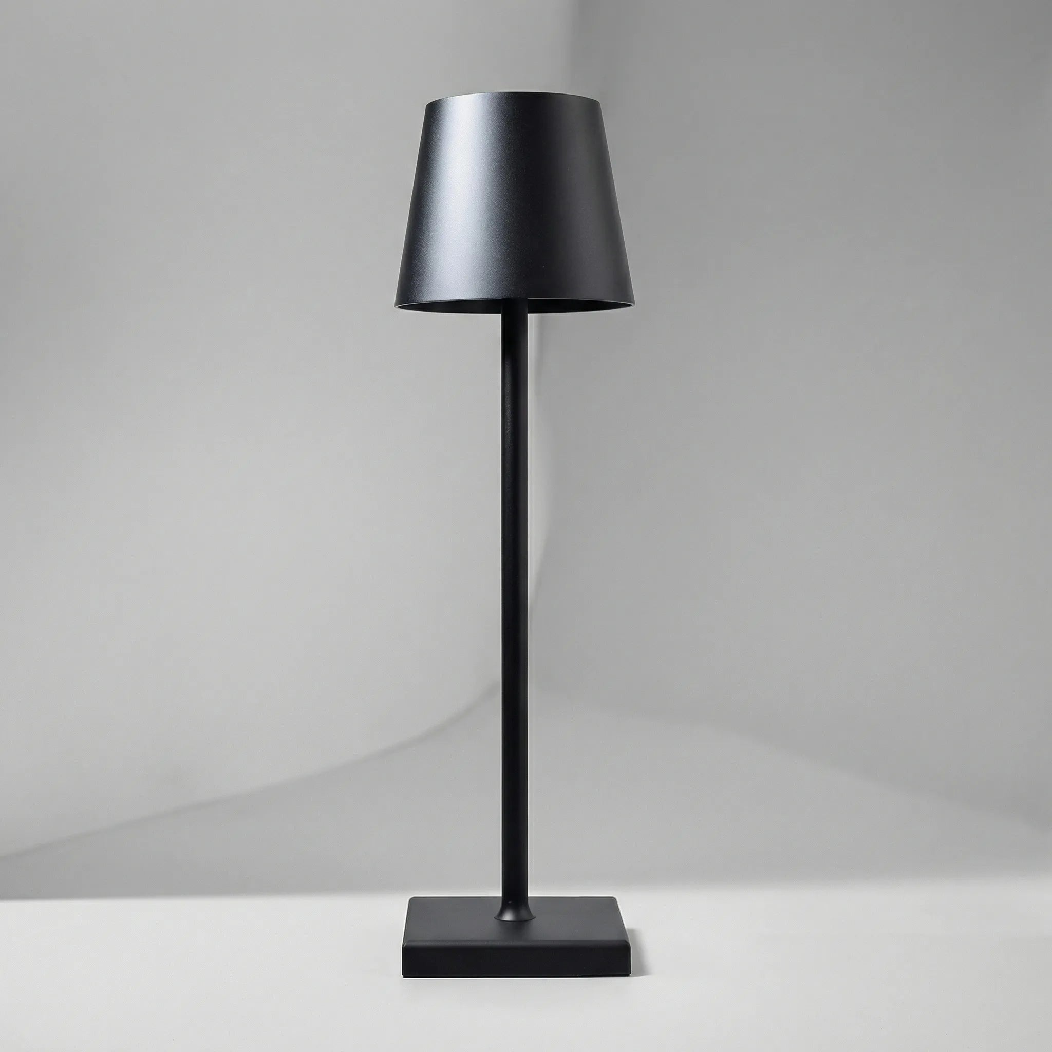 Aurevix - Wireless Rechargeable Table Lamp