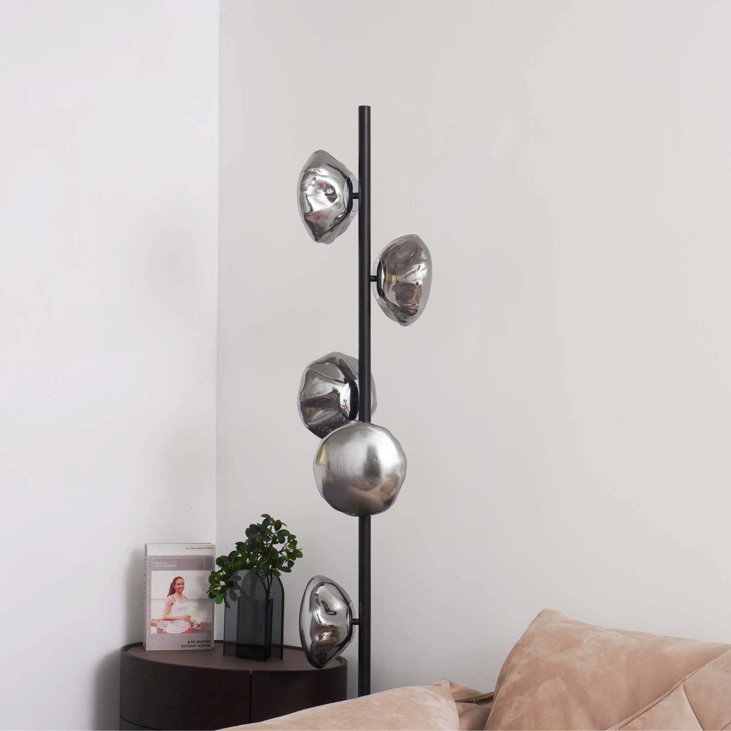 Glass Floor Lamp | Petal Design Accent Lighting for Living Room & Bedroom | Lologe