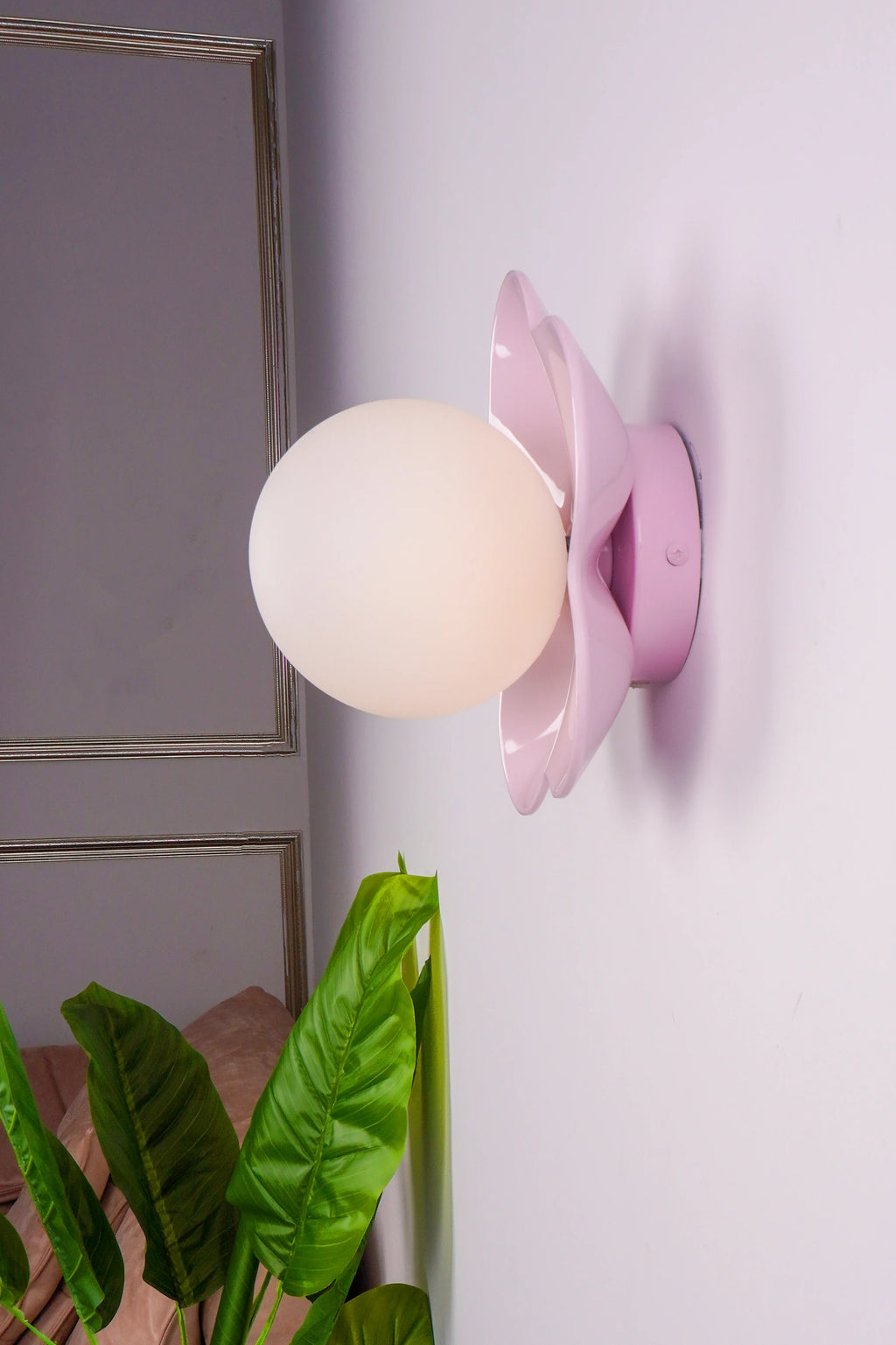 Floral Wall Lamp | Modern Decorative Sconce for Bedroom & Hallway | Lologe