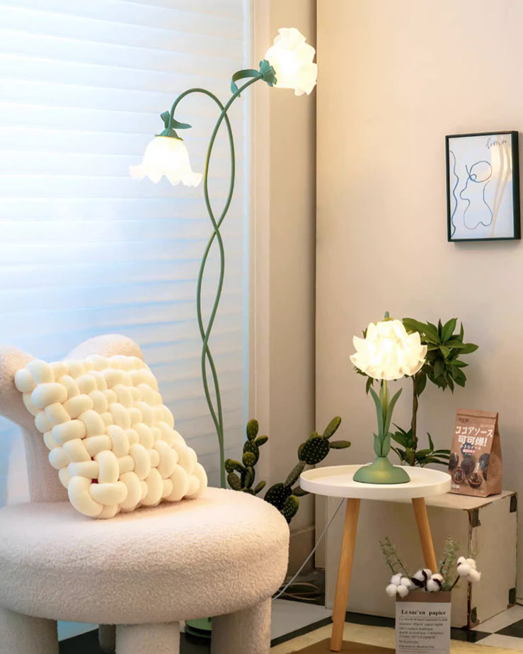 Floral Floor Lamp | Lily-Inspired Accent Lighting for Living Room & Bedroom | Lologe