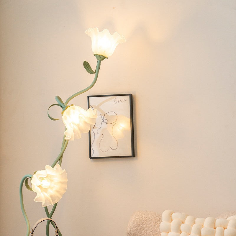 Floral Floor Lamp | Lily-Inspired Accent Lighting for Living Room & Bedroom | Lologe