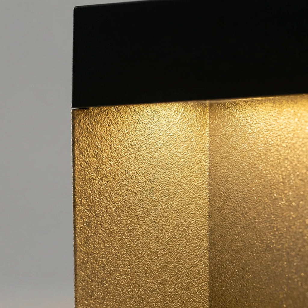Luminoxel - Solar Outdoor Post Lamp