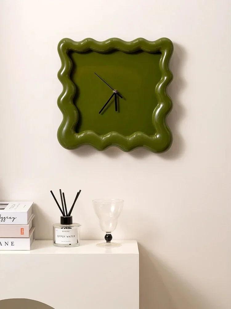 Modern Wall Clock | Silent Quartz | Minimalist Design | Battery Operated | Home Decor | Lologe