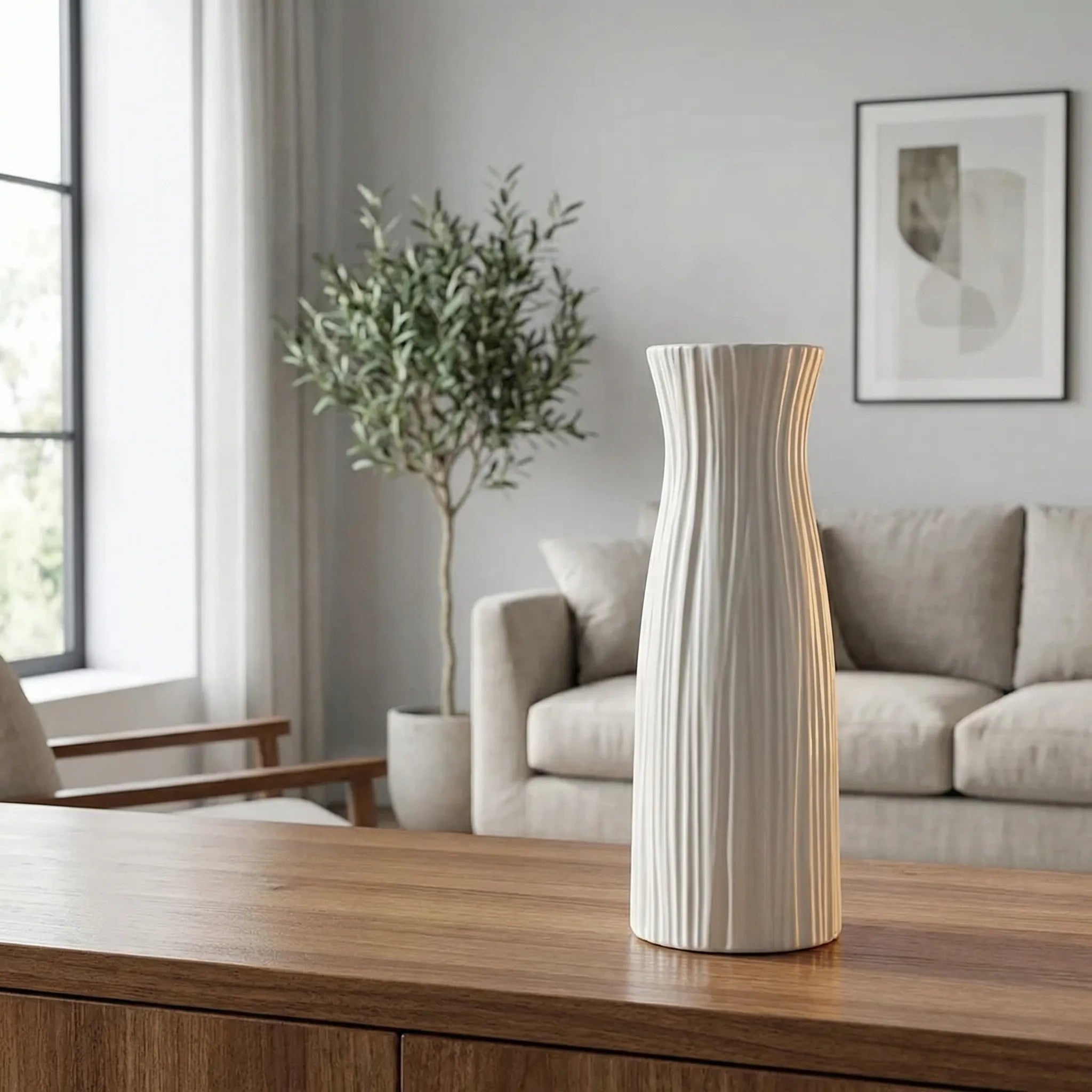 Nordvik - Nordic-Style Small Decorative Vase- Displaying Fresh Flowers