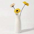 Nordvik - Nordic-Style Small Decorative Vase- Displaying Fresh Flowers
