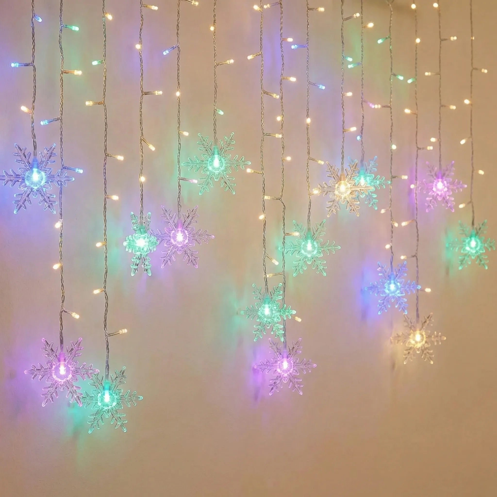 Snowveil - LED Snowflake Curtain Fairy Light String- Window Curtain Lighting