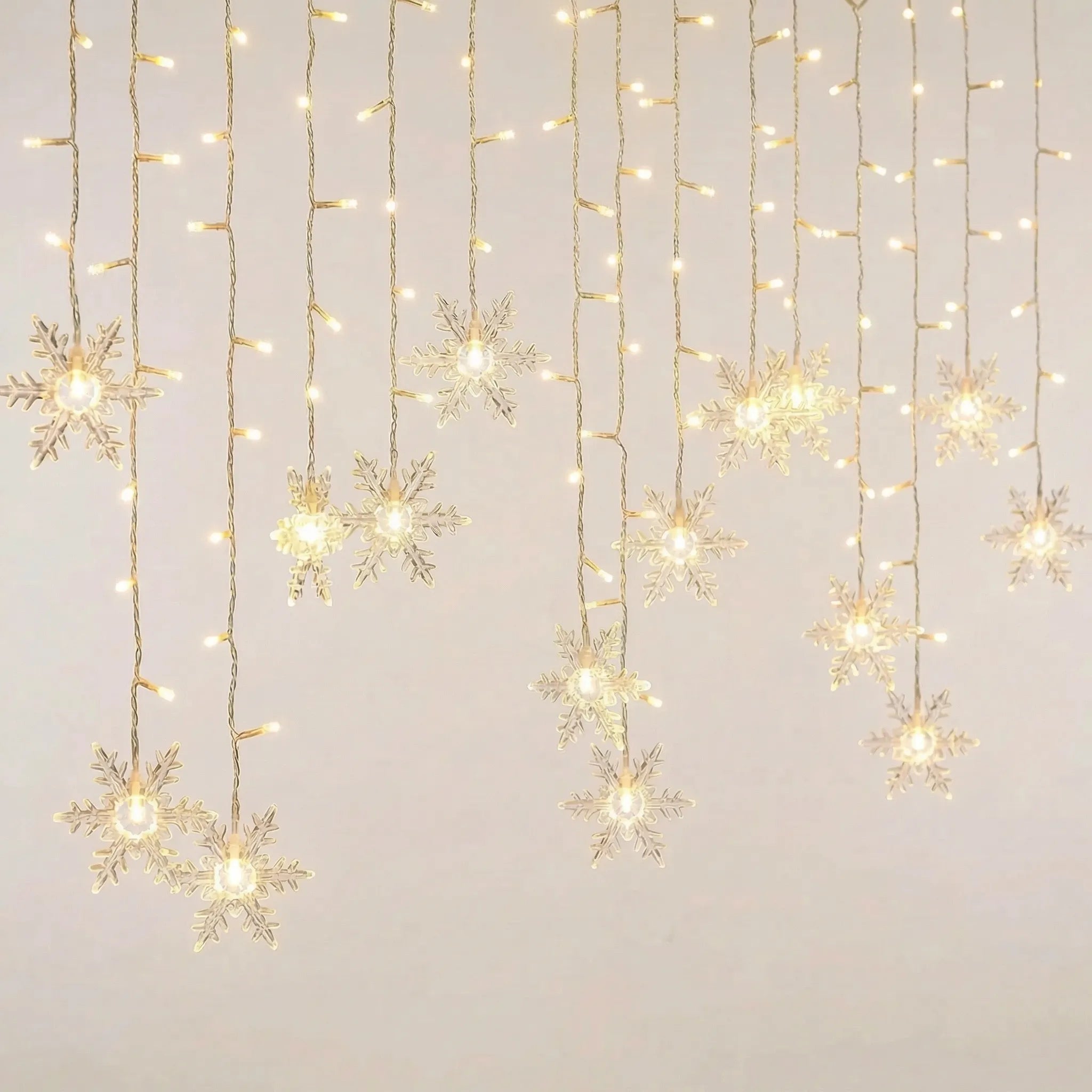 Snowveil - LED Snowflake Curtain Fairy Light String- Window Curtain Lighting