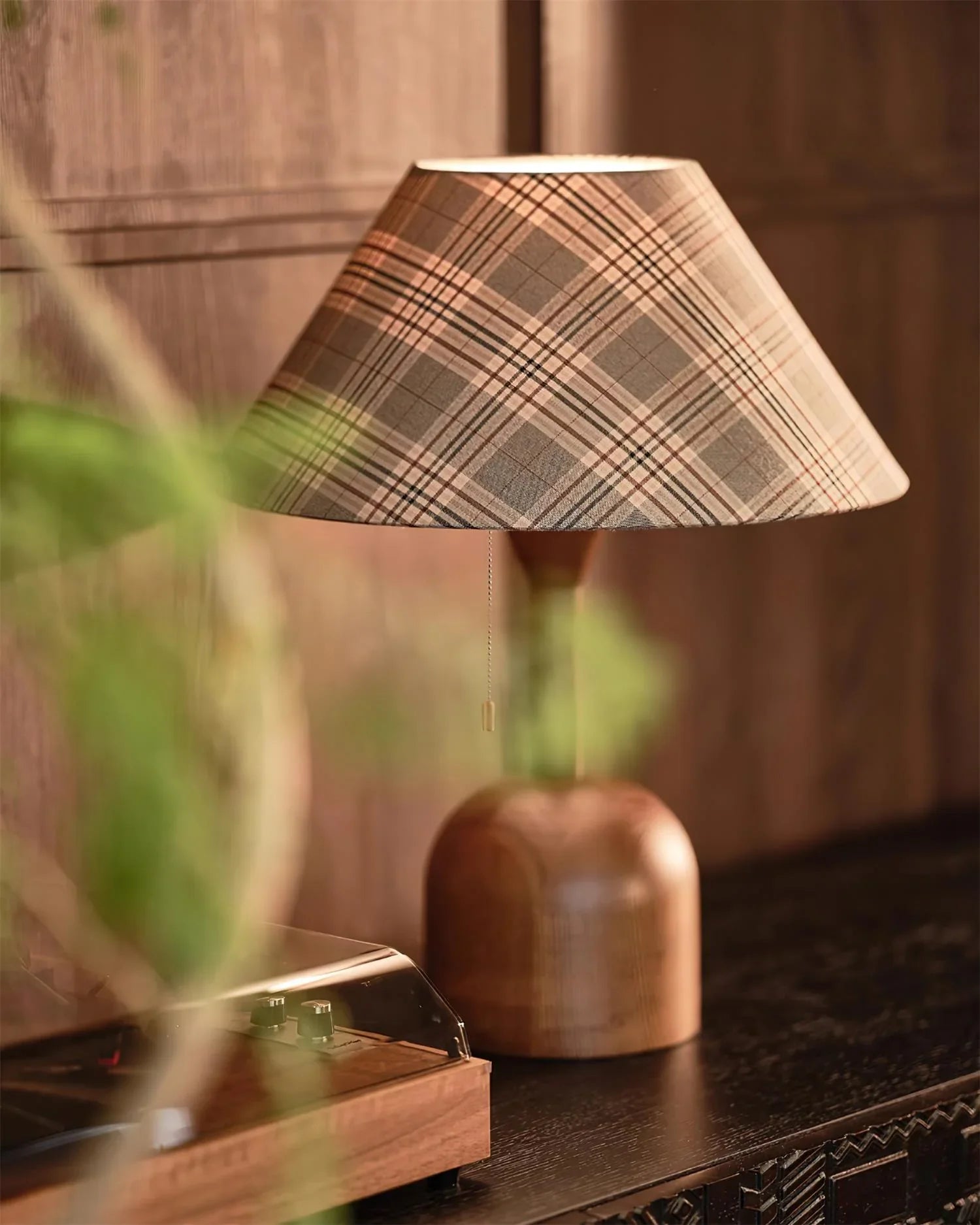 Vintage Plaid Table Lamp | Fabric Shade Bedside Light for Bedroom | Lologe