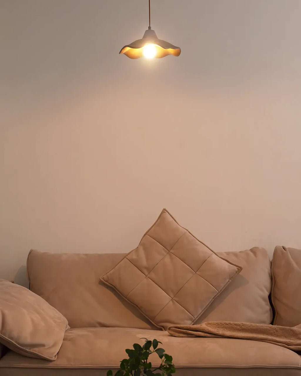 Wavy Pendant Light | Dining Room Kitchen Modern Sculptural Design | Lologe